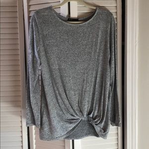 Gibson light gray sweater with tie in front